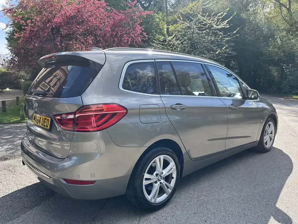 Used BMW 216 Luxury Line 116 HP (85 kW) 2015 Silver Estate