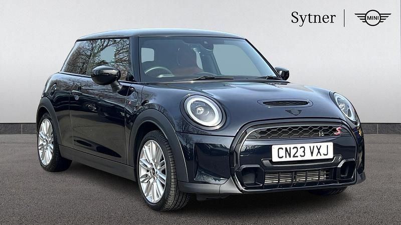 Used Mini Cooper S Exclusive 176 HP (129 kW) 2023 Black Hatchback