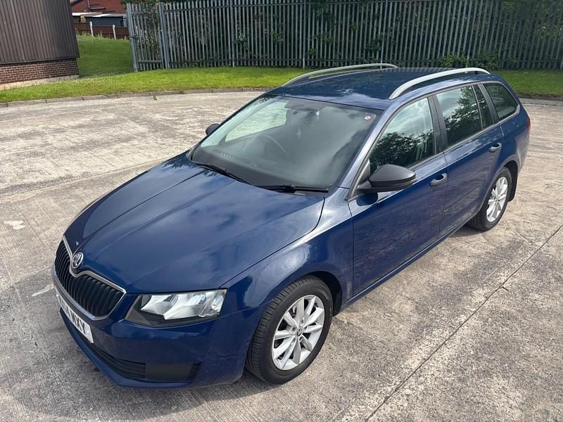 Blue Used 2019 Skoda Octavia | £3,195 - Image 1/4