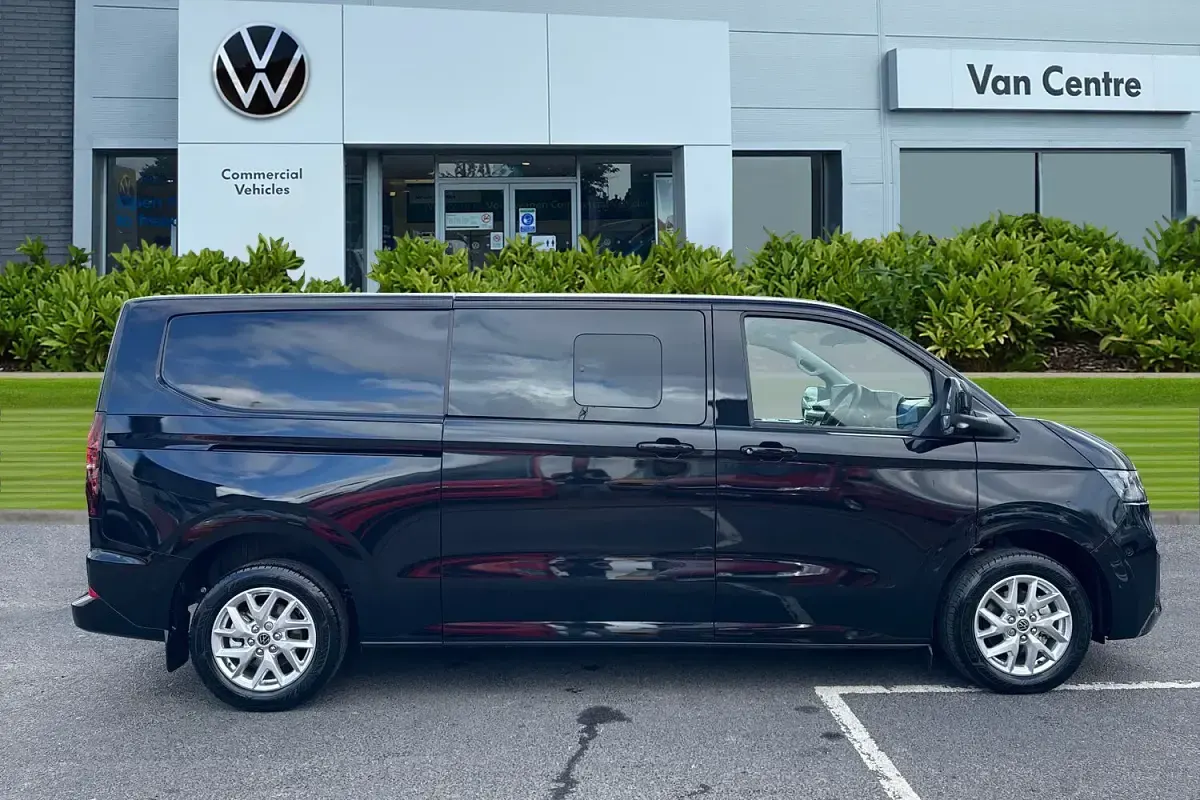New VW Transporter Pro 150 HP (110 kW) 2026 Black Van