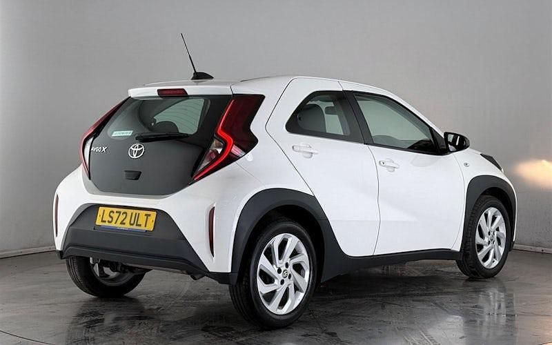 Used Toyota Aygo X PURE 72 HP (52 kW) 2025 SUV