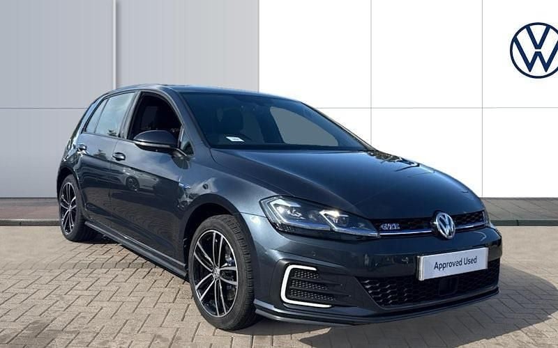 Used 2020 VW Golf VII GTE Hatchback | £17,693 (Fair price) - Image 1/4
