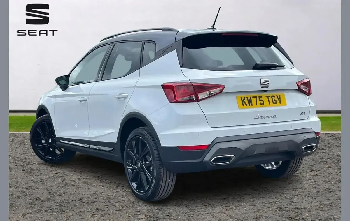 Novo Seat Arona Black Edition 113 HP (83 kW) 2025 Branco SUV