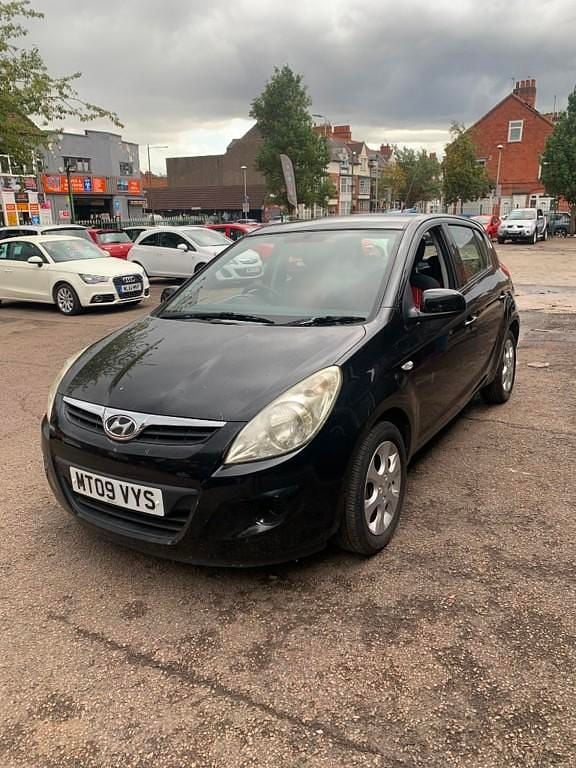 Used Hyundai i20 Comfort 101 HP (74 kW) 2009 Black Hatchback
