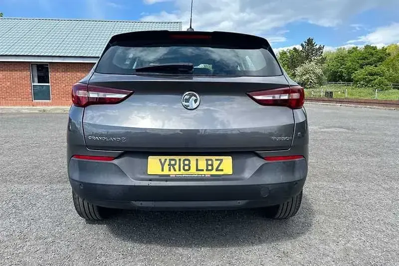 Second-hand Vauxhall Grandland X S 130 CP (95 kW) 2018 Gri SUV