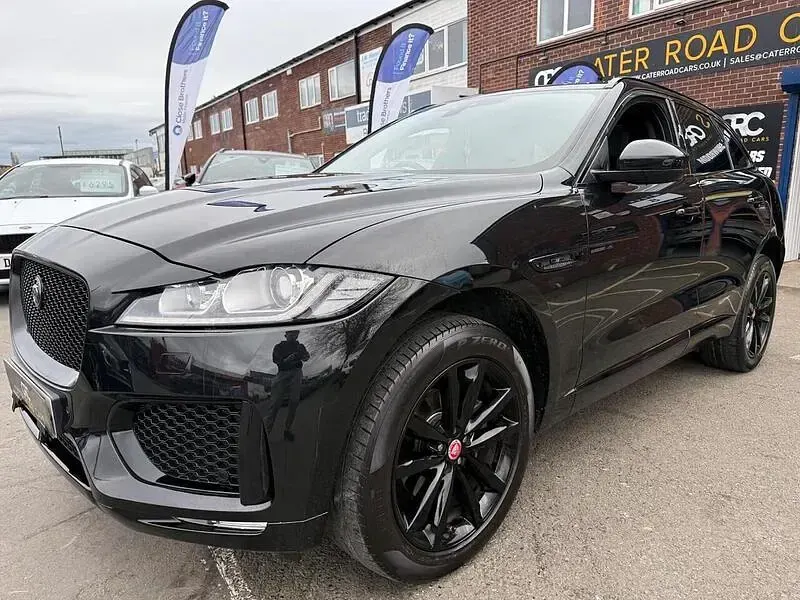 Used Jaguar F-Pace Chequered Flag 180 HP (132 kW) 2019 Black SUV