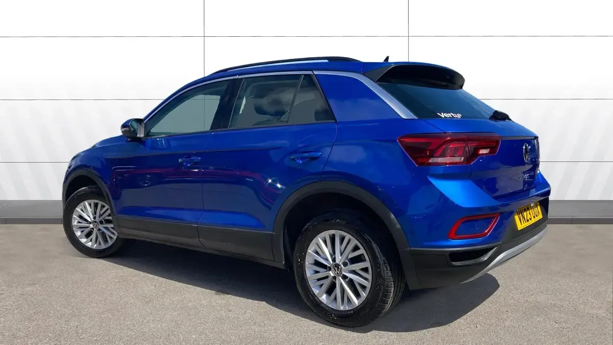 Used VW T-Roc Life 110 HP (80 kW) 2023 Blue SUV