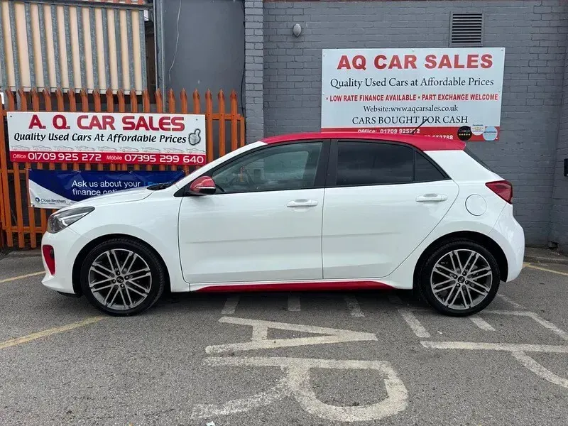 Used Kia Rio 83 HP (61 kW) 2017 White Hatchback
