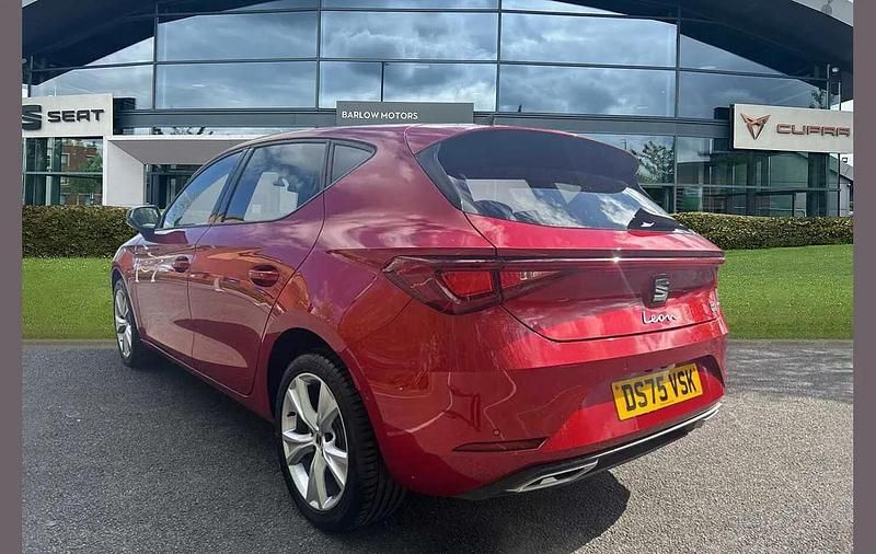 Used Seat Leon FR 272 HP (200 kW) 2026 Red Hatchback