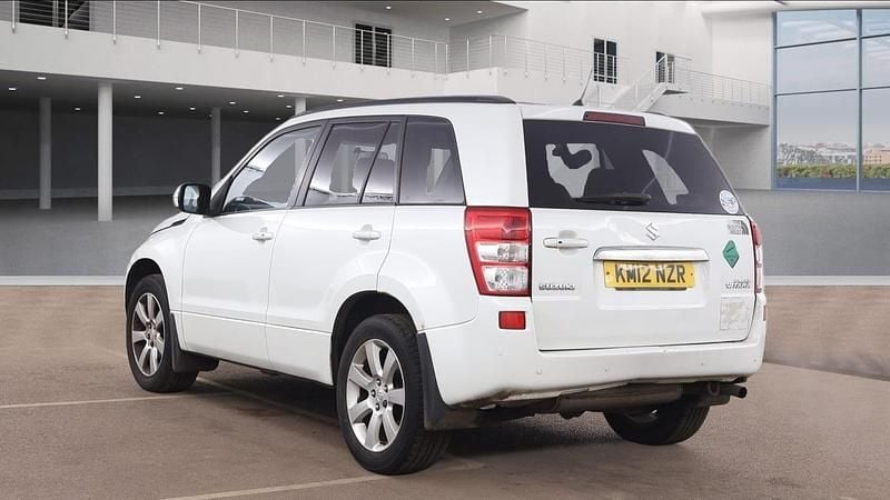 Used Suzuki Grand Vitara SZ5 2012 White SUV