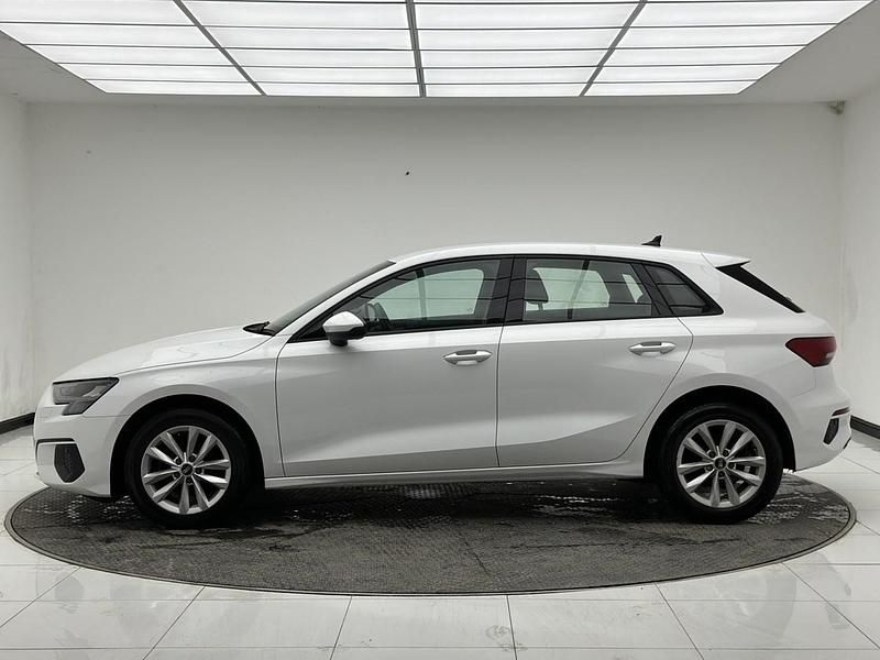 Used Audi A3 Sportback Design 110 HP (80 kW) 2022 White Hatchback