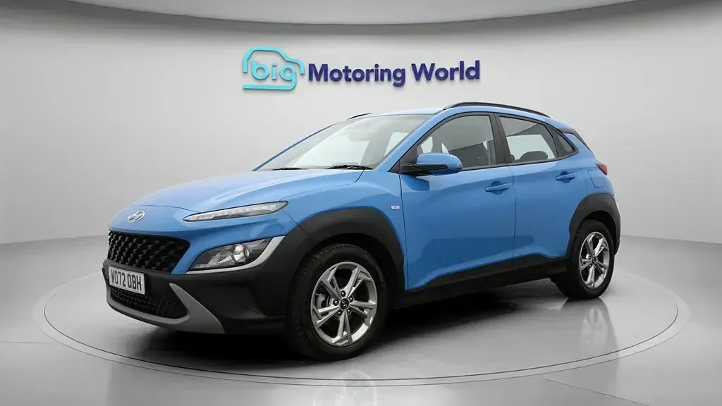 Używany Hyundai Kona SE 120 KM (88 kW) 2023 Niebieski SUV
