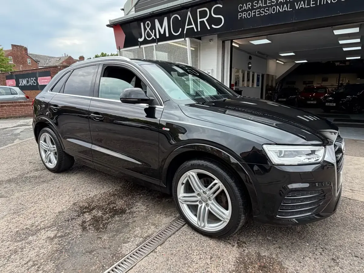Używany Audi Q3 S-line plus 2016 Czarny SUV