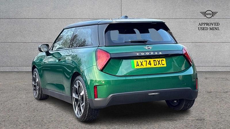 Used Mini Cooper Hatch 133 kW (181 HP) 2024 Green Hatchback