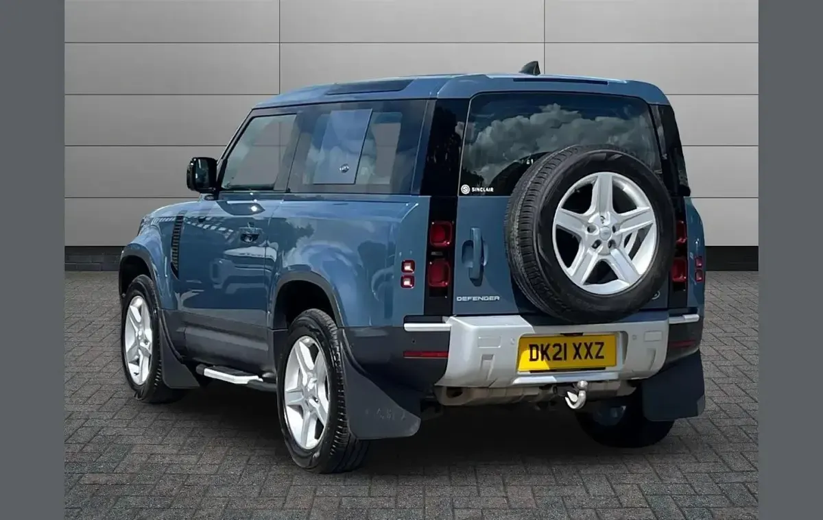 Used Land Rover Defender SE 296 HP (217 kW) 2021 Blue SUV
