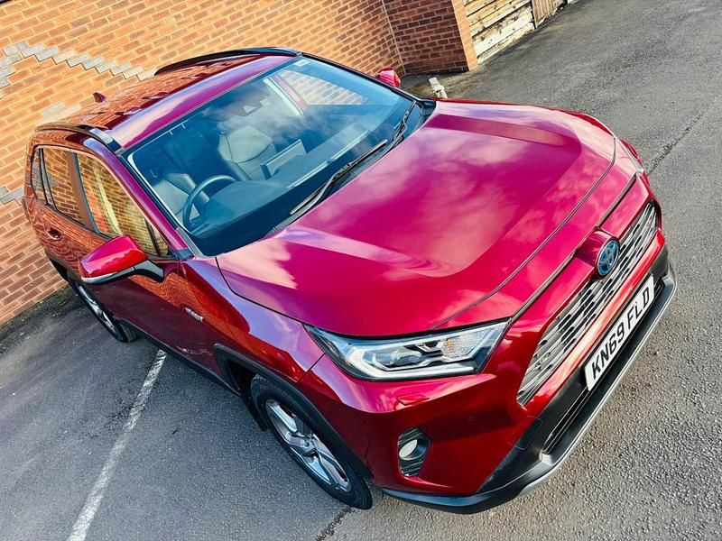 Used Toyota RAV4 2019 Red Estate
