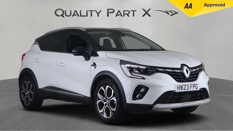 White/black Used 2023 Renault Captur Techno SUV | £14,299 (Good price) - Image 1/3