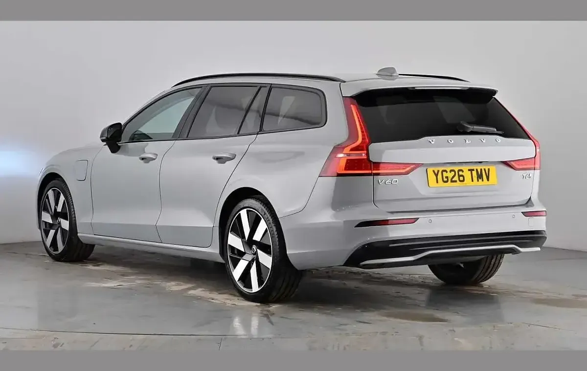 Used Volvo V60 Plus 345 HP (253 kW) 2026 Grey Estate