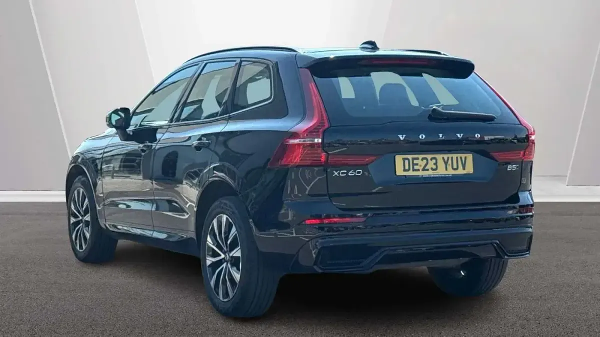 Used Volvo XC60 Plus 247 HP (181 kW) 2023 Black SUV