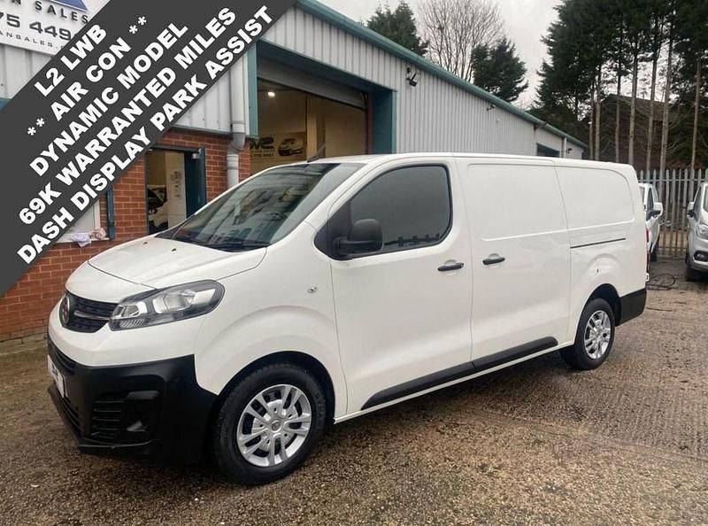 Used Vauxhall Vivaro 100 HP (73 kW) 2021 White MPV