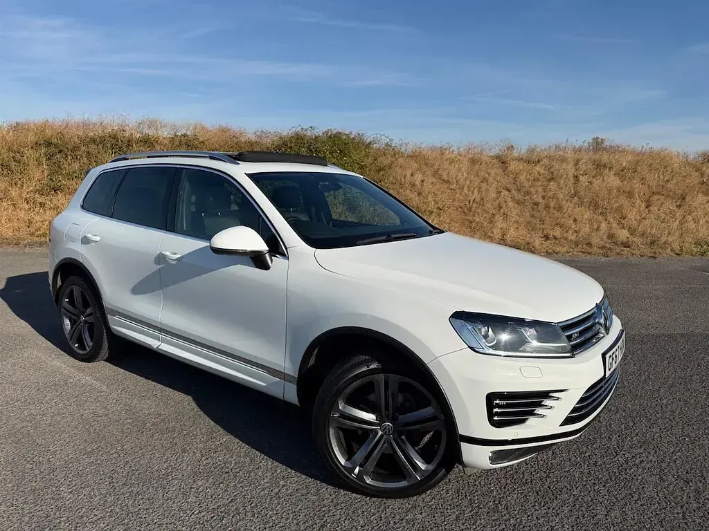 Used VW Touareg R-line Plus 262 HP (192 kW) 2017 White SUV