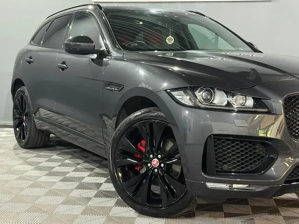 Used Jaguar F-Pace S 300 HP (220 kW) 2019 Grey SUV