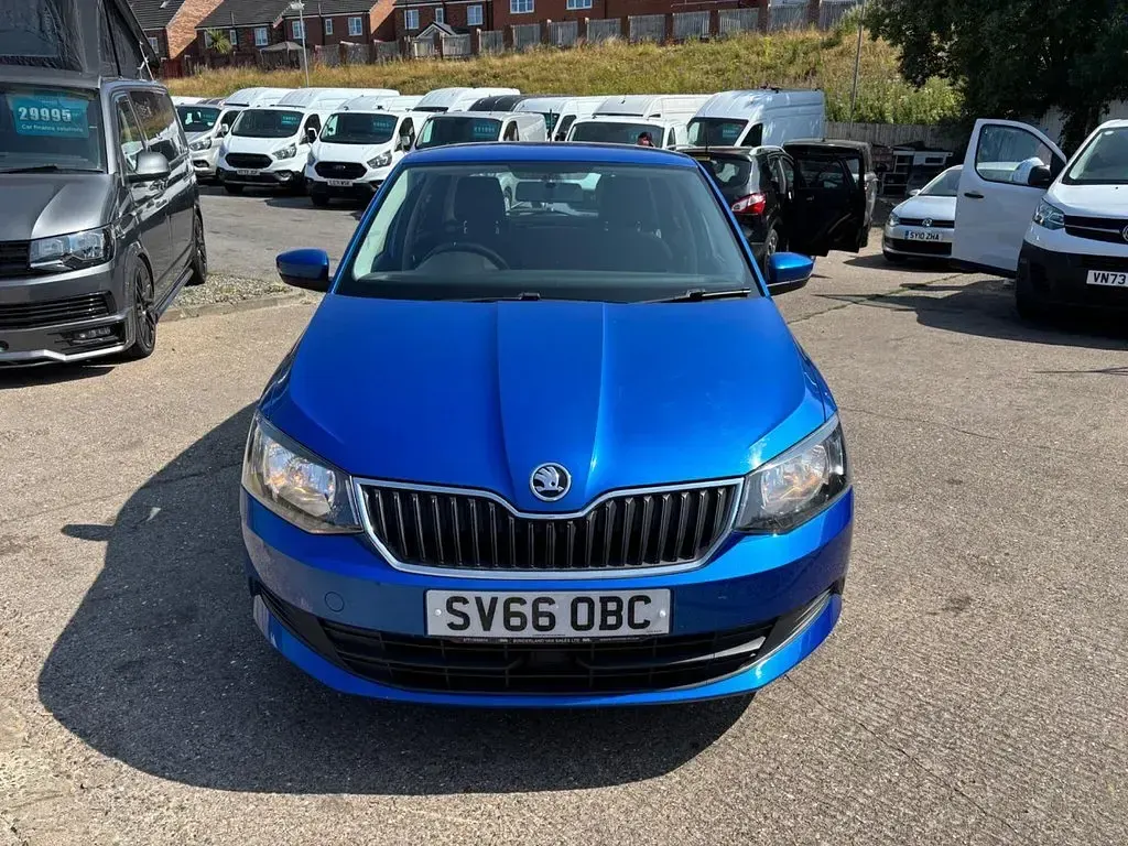 Used Skoda Fabia SE 90 HP (66 kW) 2016 Blue Hatchback