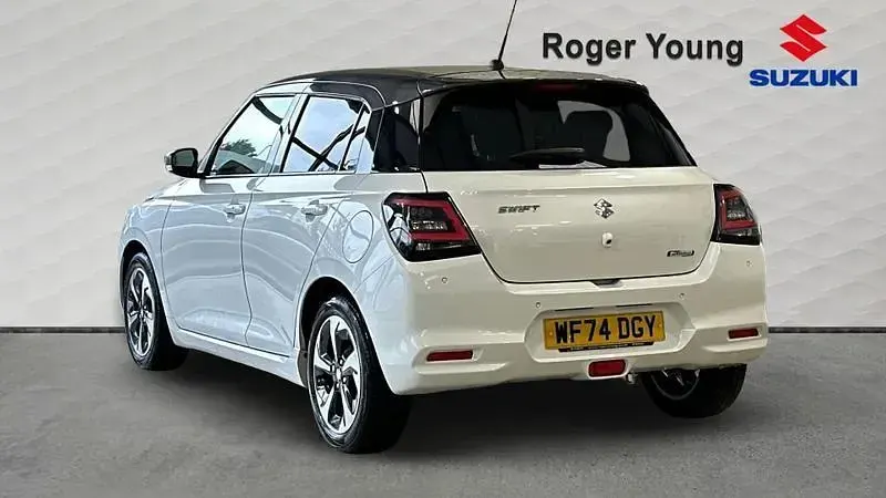 Used Suzuki Swift 82 HP (60 kW) 2024 White Hatchback