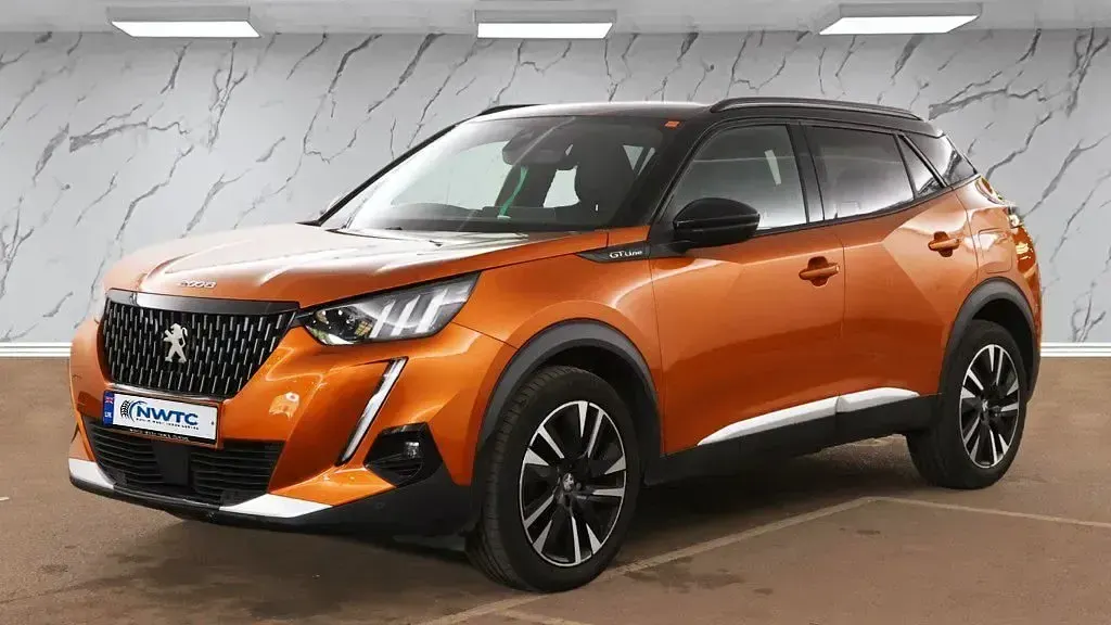 Used Peugeot 2008 GT-line 130 HP (95 kW) 2020 Orange SUV