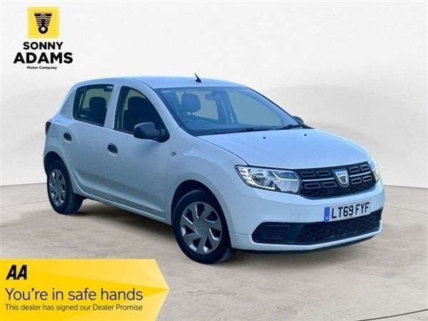 White Used 2019 Dacia Sandero Essentiel Hatchback | £4,890 (Good price) - Image 1/1