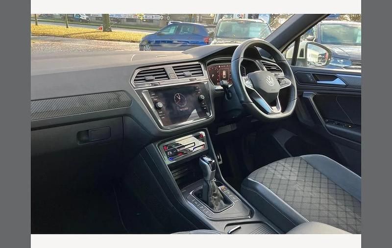 Used VW Tiguan R-line 150 HP (110 kW) 2023 White SUV