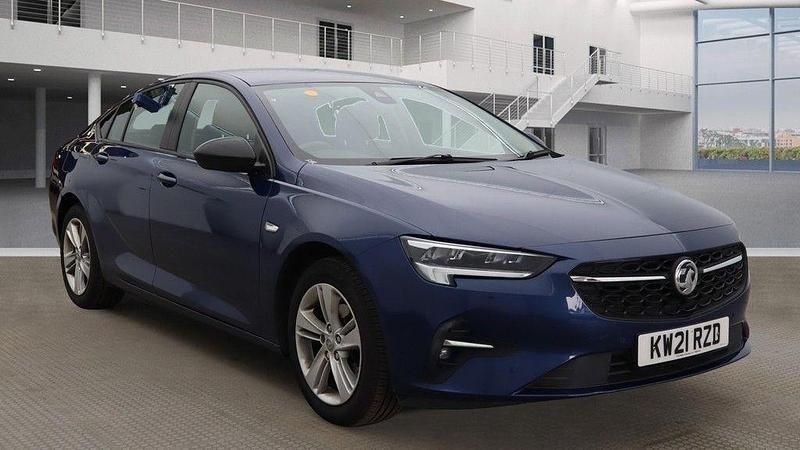 Blue Used 2021 Vauxhall Insignia Hatchback | £7,995 (Good price) - Image 1/3