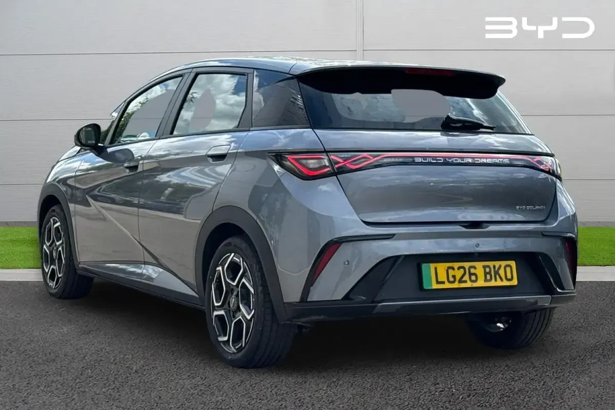 Nuevo BYD Dolphin Boost 130 kW (177 CV) 2026 Gris Utilitario