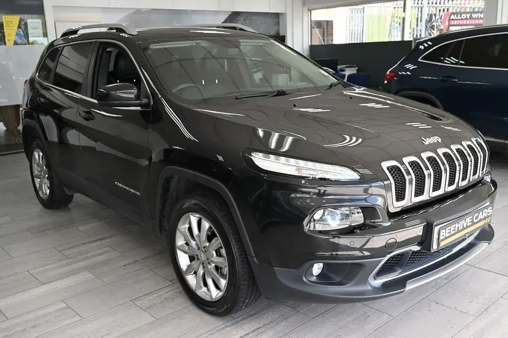 Used Jeep Cherokee Limited 200 HP (147 kW) 2016 Black SUV