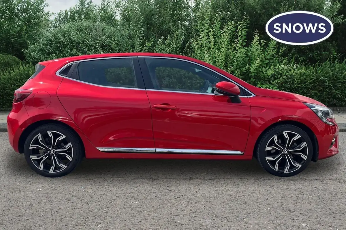 Used Renault Clio SE 140 HP (102 kW) 2022 Red Hatchback