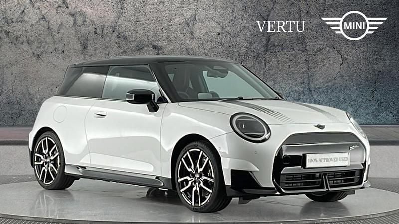 New Mini Cooper SE Hatch 158 kW (215 HP) 2025 White Hatchback