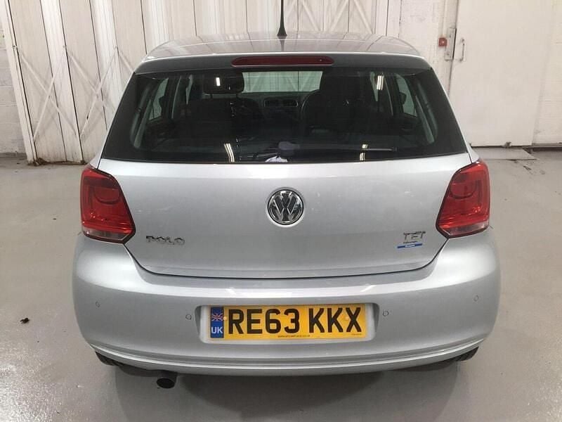 Usado VW Polo SE 90 HP (66 kW) 2013 Prateado Citadino