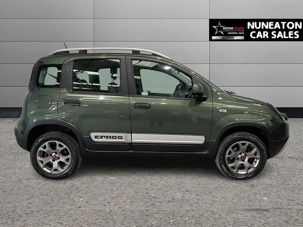 Used Fiat Panda Cross Cross 90 HP (66 kW) 2019 Green Hatchback