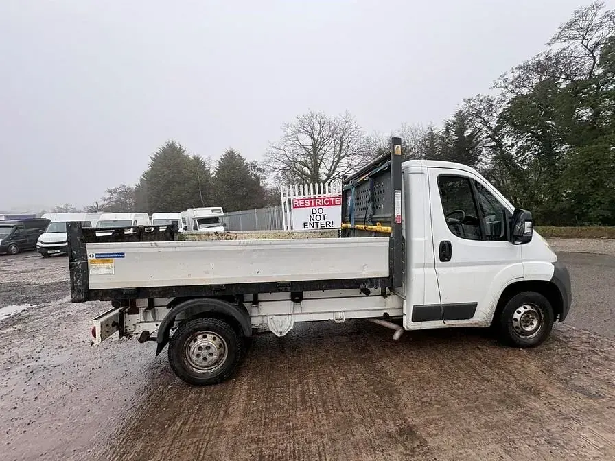 Second-hand Peugeot Boxer 130 CP (95 kW) 2015 Alb Van