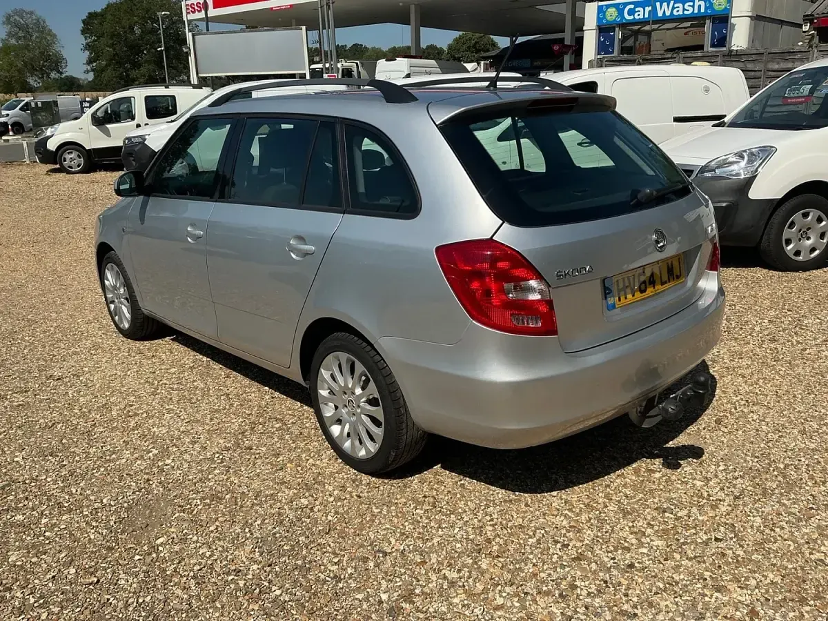 Used Skoda Fabia Elegance 105 HP (77 kW) 2014 Silver Estate
