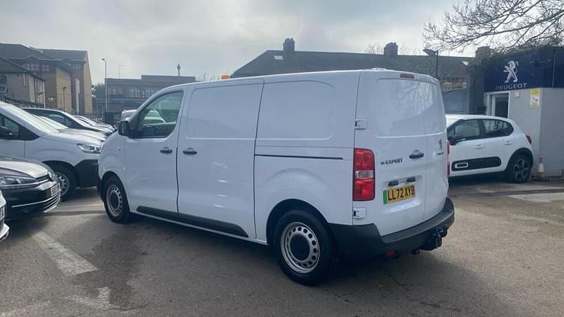 Used Peugeot e-Expert 98 kW (134 HP) 2022 White Van