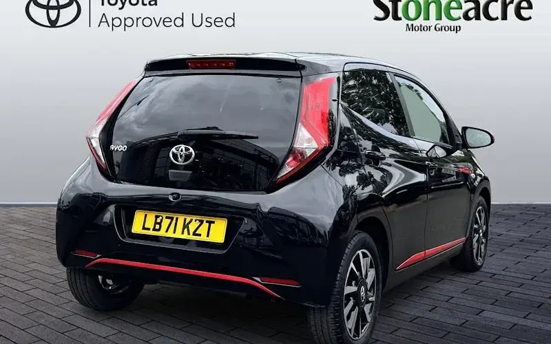Used Toyota Aygo Trend 72 HP (52 kW) 2019 Black Hatchback