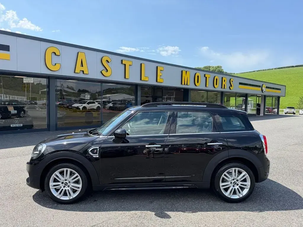 Używany Mini Cooper S Countryman Exclusive 192 KM (141 kW) 2019 Czarny SUV