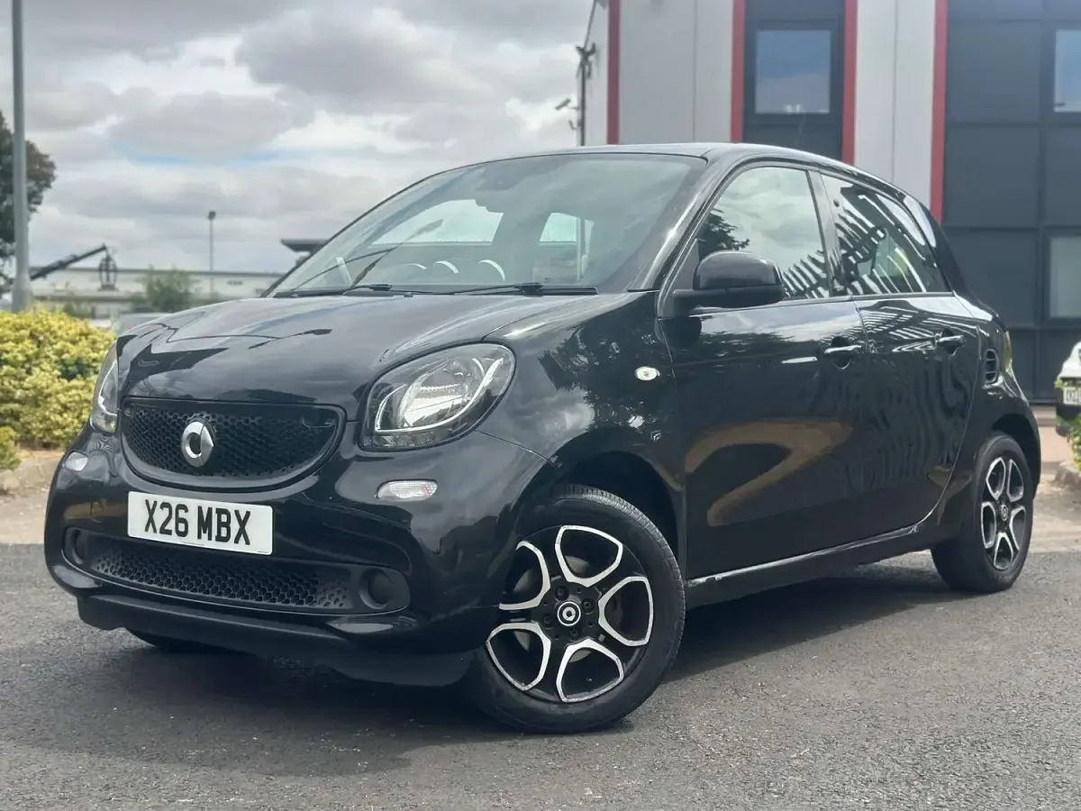 Used Smart ForFour Premium 71 HP (52 kW) 2015 Black Hatchback