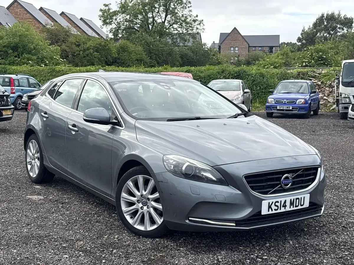 Used Volvo V40 SE Lux 115 HP (84 kW) 2014 Grey Hatchback