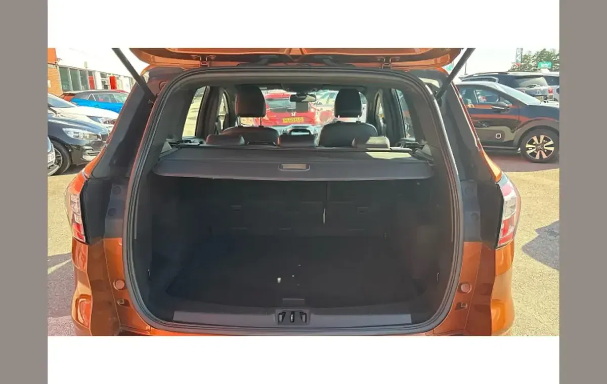 Used Ford Kuga ST-Line 147 HP (108 kW) 2017 Brown SUV