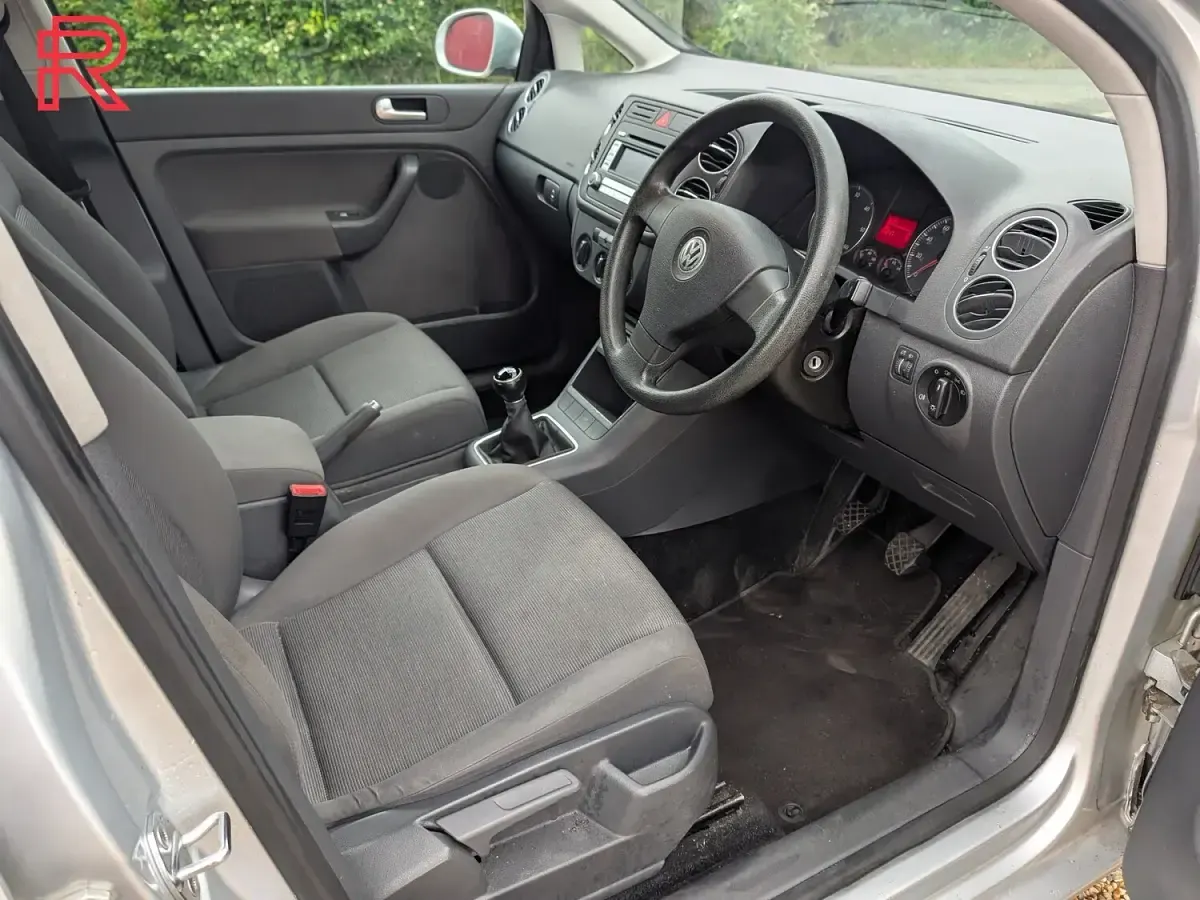 Used VW Golf IV 103 HP (75 kW) 2006 Silver Hatchback