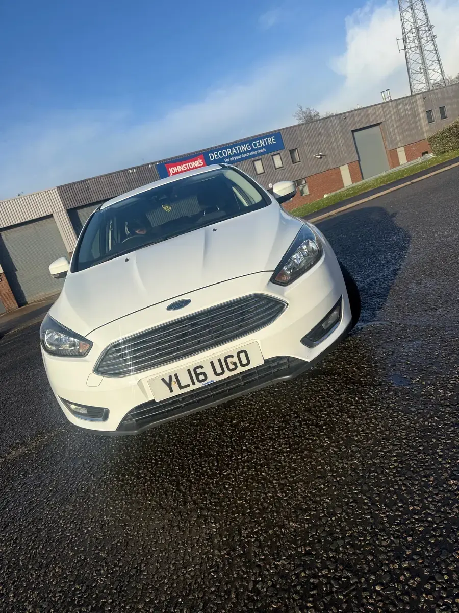 Used Ford Focus Titanium 98 HP (72 kW) 2016 White Hatchback