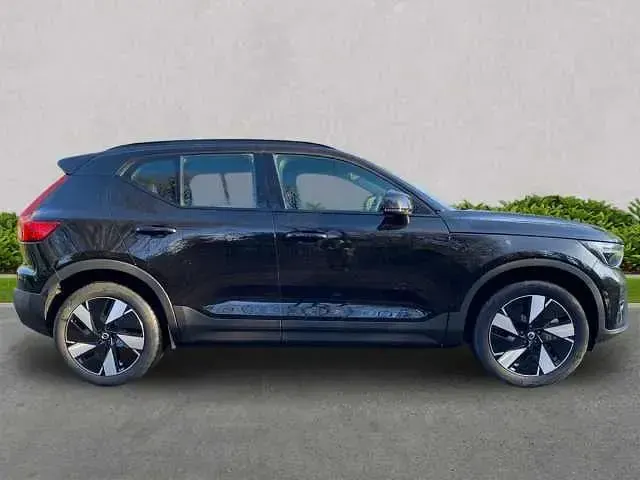 Nuevo Volvo EX40 Plus 185 kW (252 CV) 2025 Negro SUV
