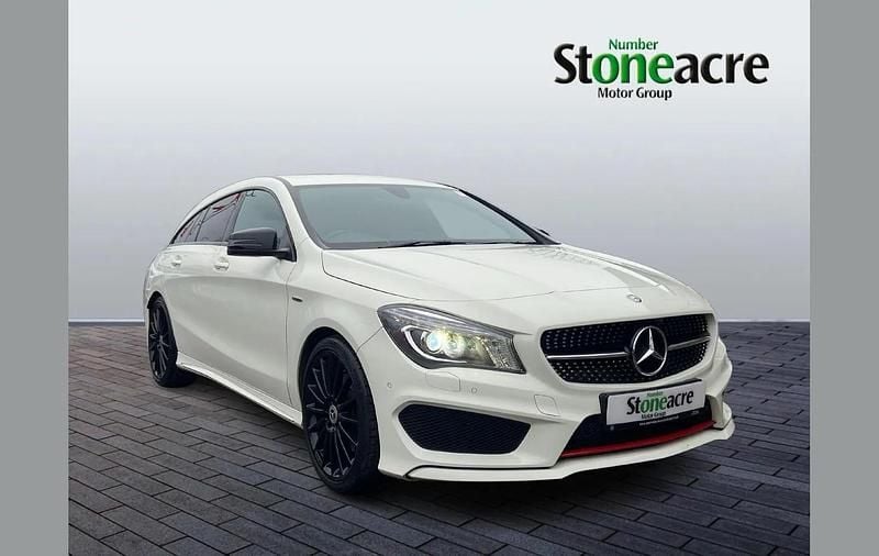 Used Mercedes CLA250 AMG 214 HP (157 kW) 2016 White Sedan
